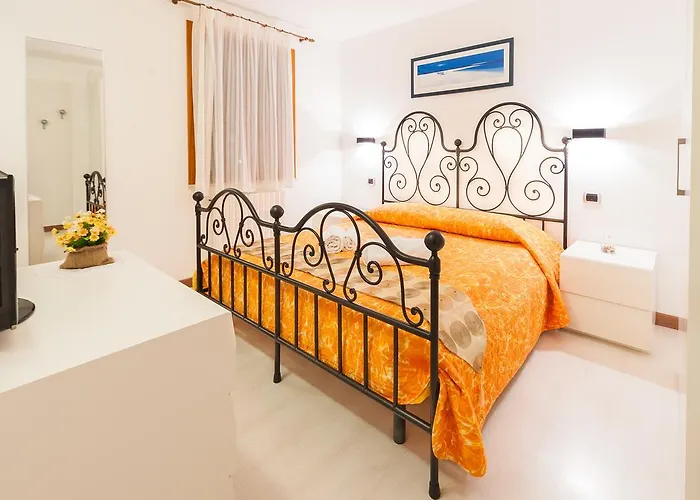 Ca' Del Faro Bed & Breakfast 3*