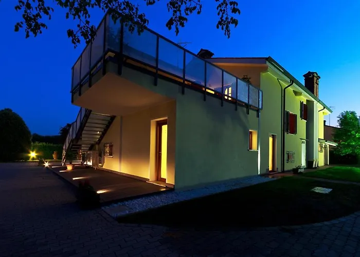 Ca' Del Faro 比比翁